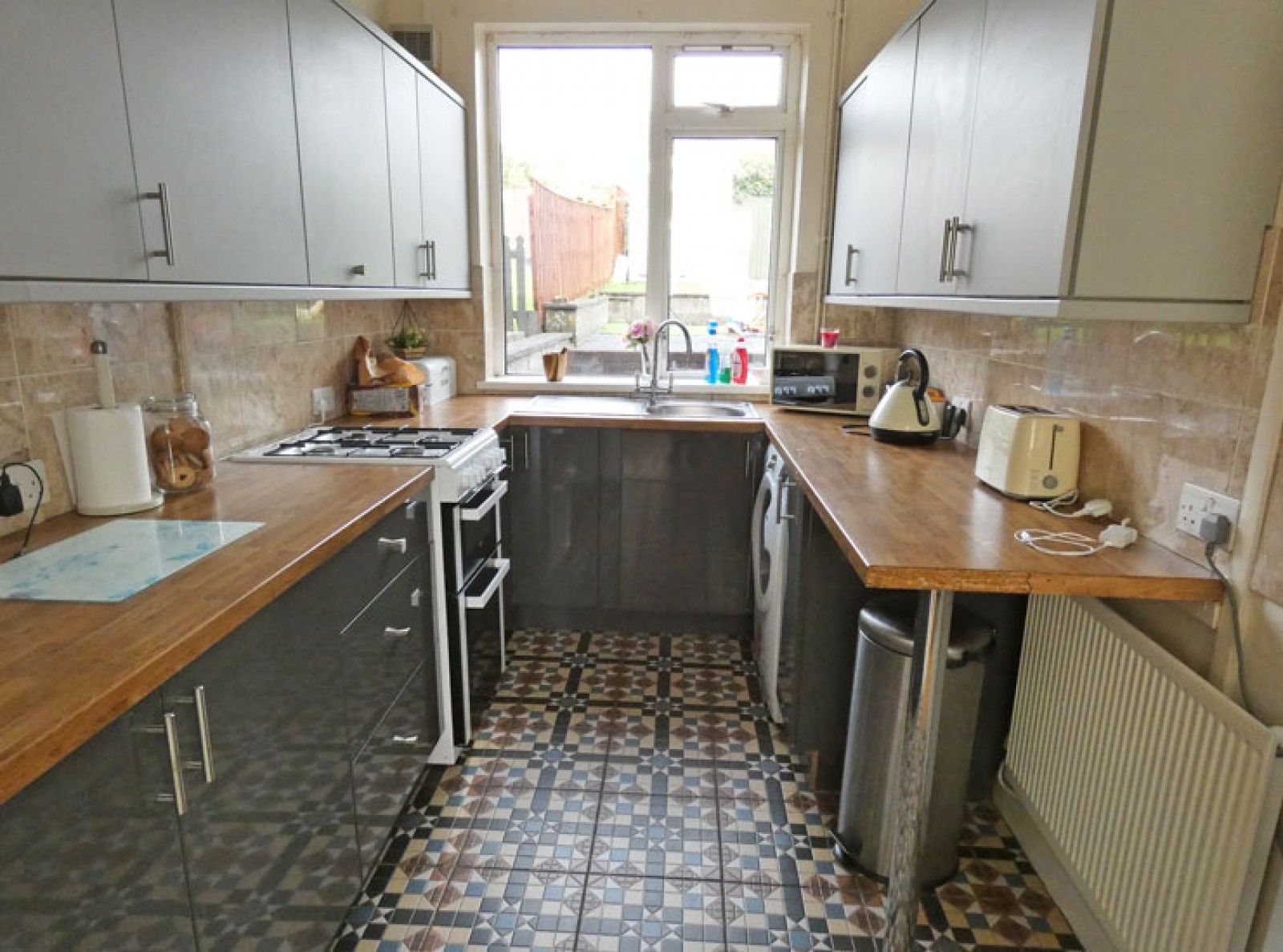 Images for Brynhyfryd Terrace, Hengoed, CF82 8DB EAID: BID:Ystrad-mynach-branch