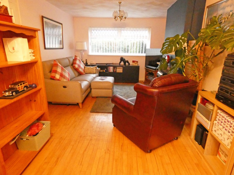 Images for Gwaun Fro, Pen-Pedair-Heol, Hengoed, CF82 8BN EAID: BID:Ystrad-mynach-branch