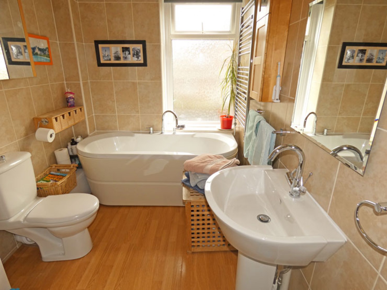 Images for Cefn Road, Hengoed, CF82 7NB EAID: BID:Ystrad-mynach-branch