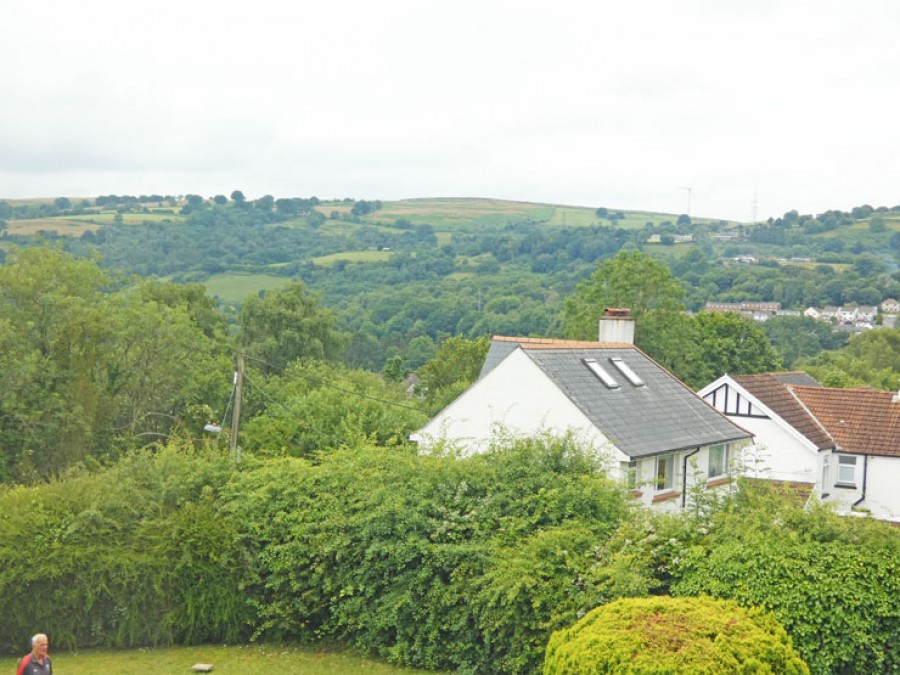 Images for Bedwlwyn Close, Ystrad Mynach, Hengoed, CF82 7BA EAID: BID:Ystrad-mynach-branch