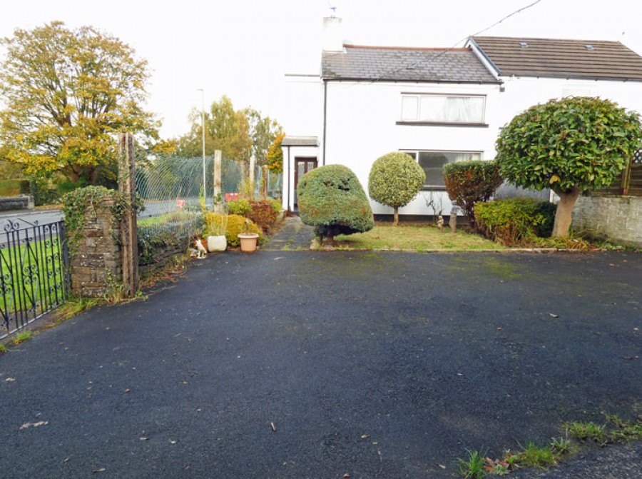 Images for Castle Street, Fleur De Lis, Blackwood, NP12 3UH EAID: BID:Ystrad-mynach-branch