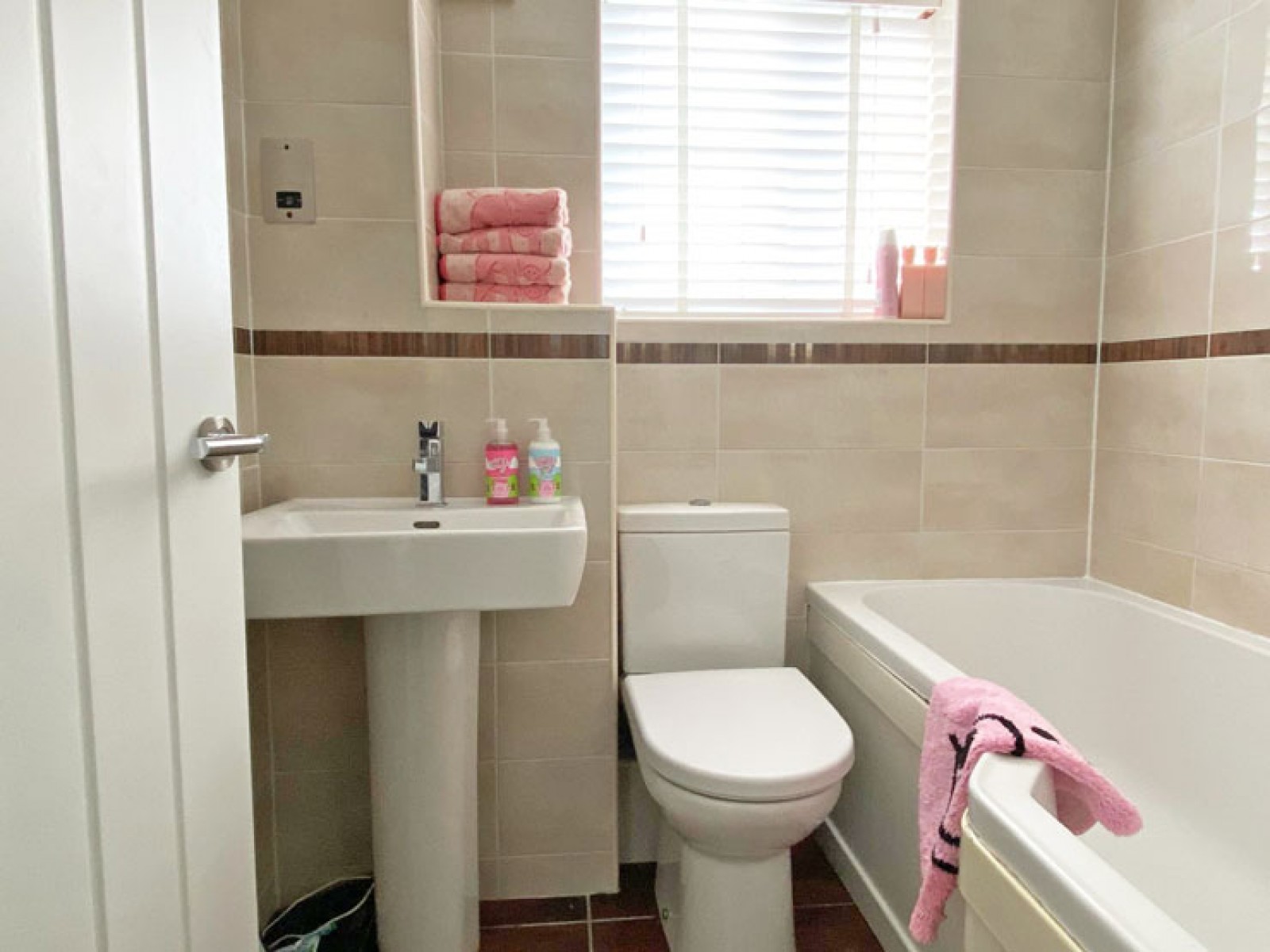 Images for Ger Nant, Ystrad Mynach, Hengoed, CF82 7FE EAID: BID:Ystrad-mynach-branch