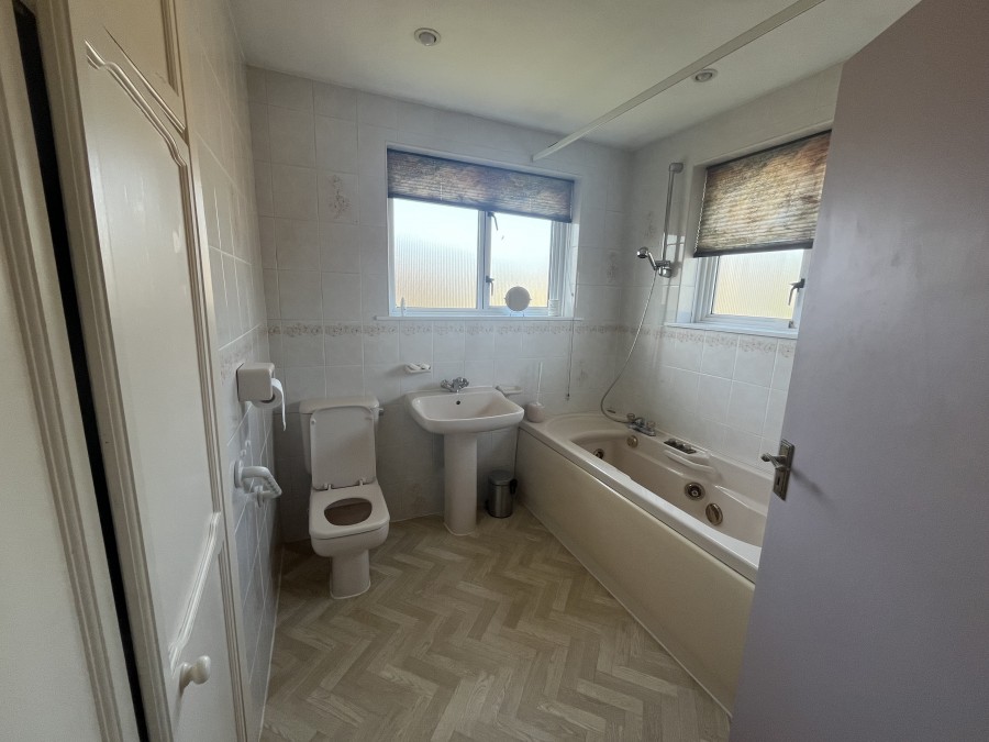 Images for Sunnycroft Lane, Dinas Powys, CF64 4QQ EAID: BID:Dinas-powys-branch