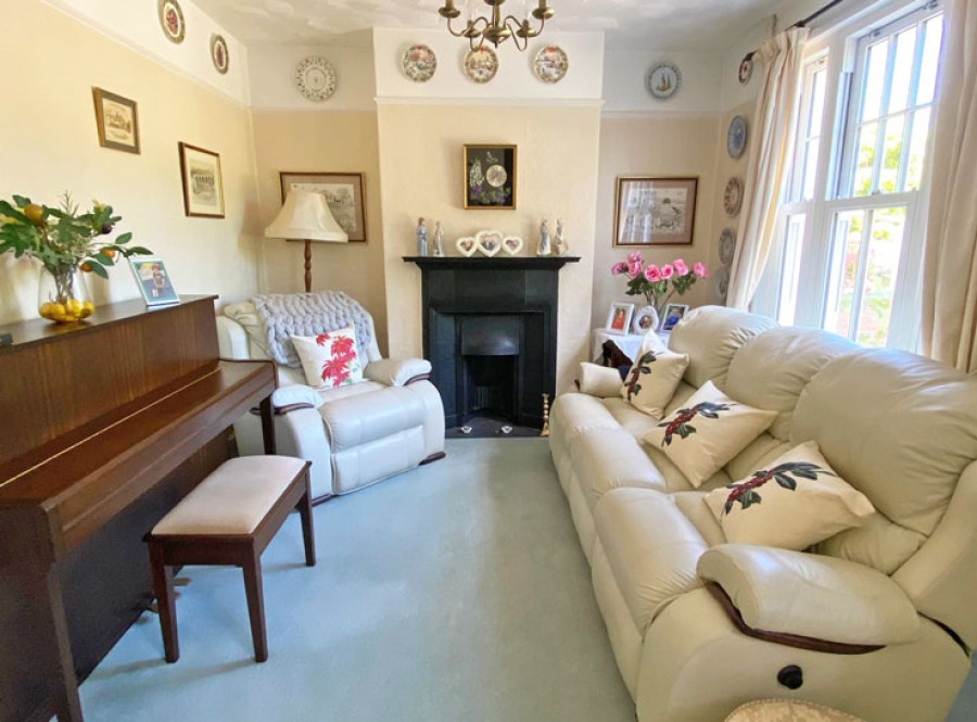 Images for Hillside Terrace, Ystrad Mynach, Hengoed, CF82 7BT EAID: BID:Ystrad-mynach-branch