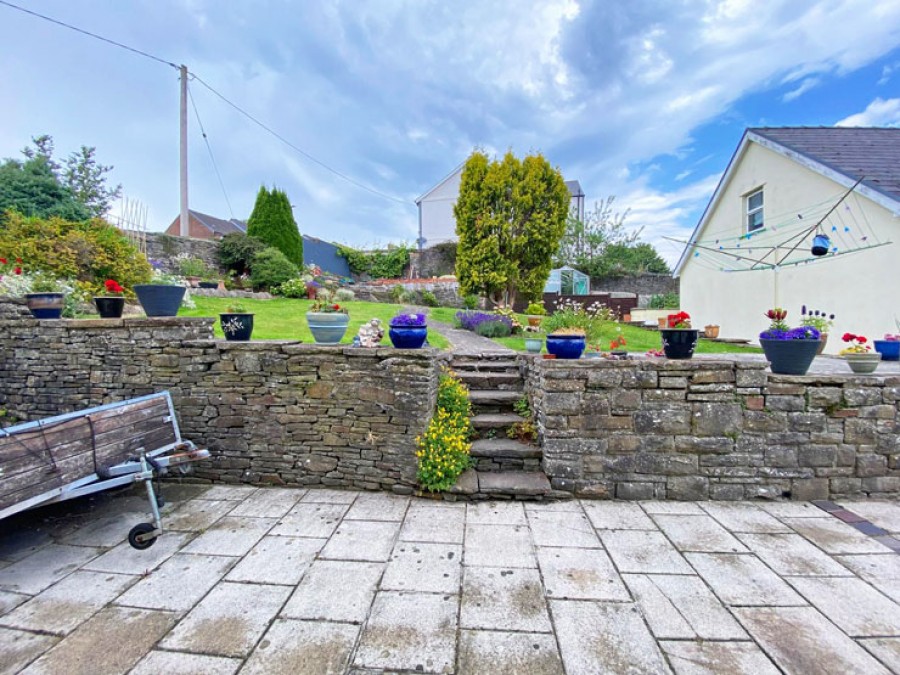 Images for Park Road, Hengoed, CF82 7LW EAID: BID:Ystrad-mynach-branch