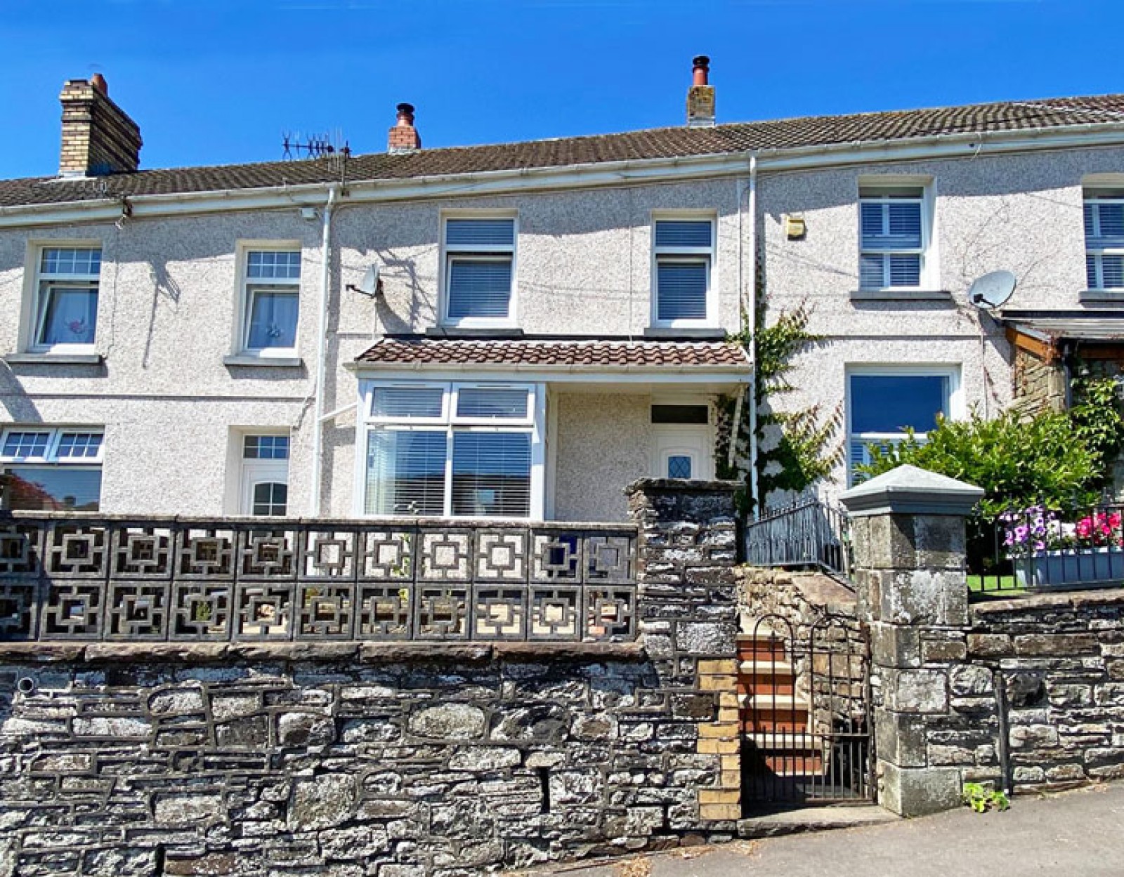 Images for Pleasant View, Bedlinog, Treharris, CF46 6SF EAID: BID:Ystrad-mynach-branch
