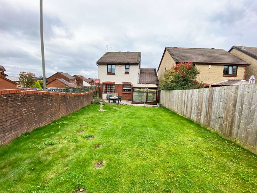 Images for Bron Las, Pen-Pedair-Heol, Hengoed, CF82 7TB EAID: BID:Ystrad-mynach-branch