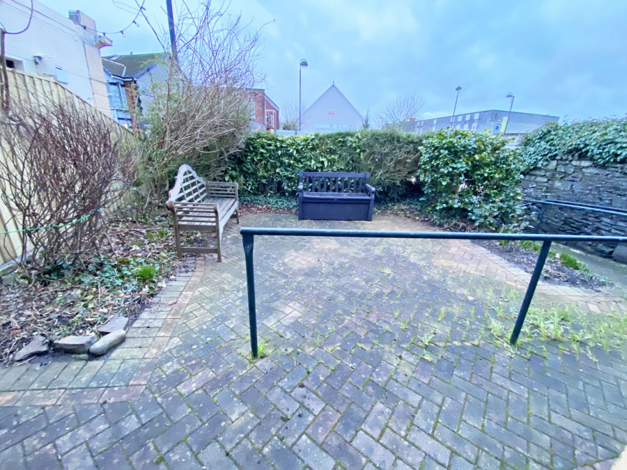 Images for Bedwlwyn Road, Ystrad Mynach, Hengoed, CF82 7AA EAID: BID:Ystrad-mynach-branch