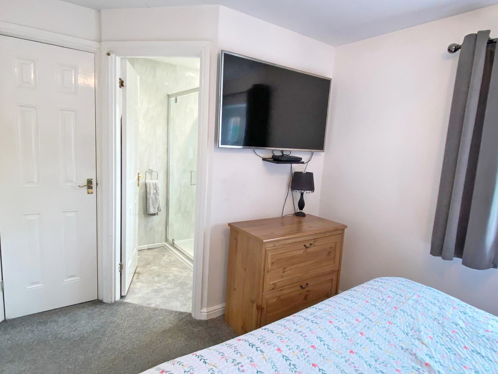 Images for Cae Canol, Hengoed, CF82 7RU EAID: BID:Ystrad-mynach-branch