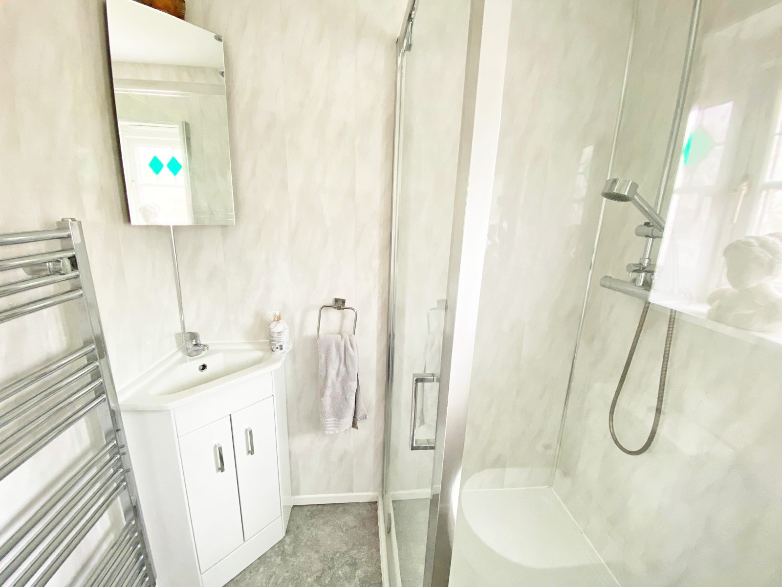 Images for Cae Canol, Hengoed, CF82 7RU EAID: BID:Ystrad-mynach-branch