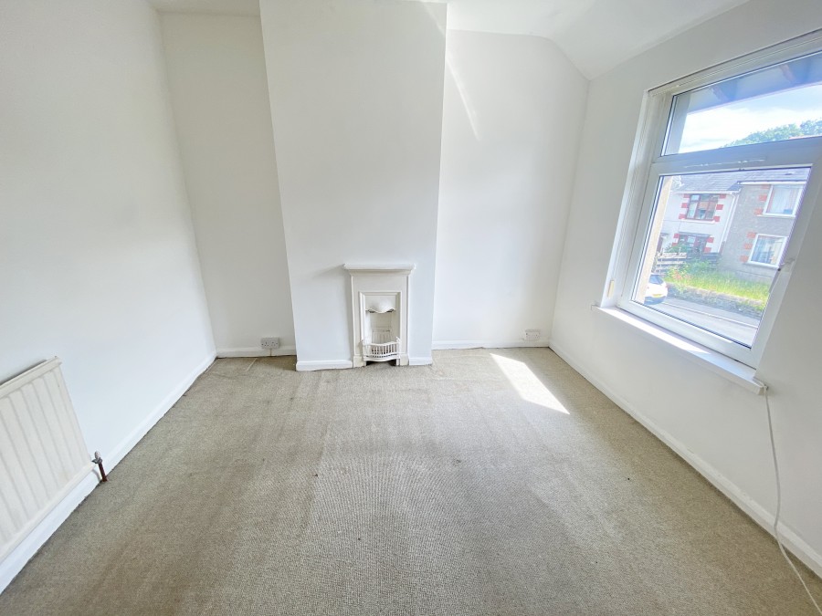 Images for Tredomen Terrace, Ystrad Mynach, Hengoed, CF82 7BW EAID: BID:Ystrad-mynach-branch