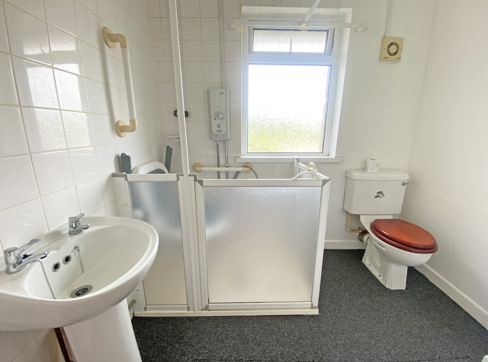 Images for Tredomen Terrace, Ystrad Mynach, Hengoed, CF82 7BW EAID: BID:Ystrad-mynach-branch