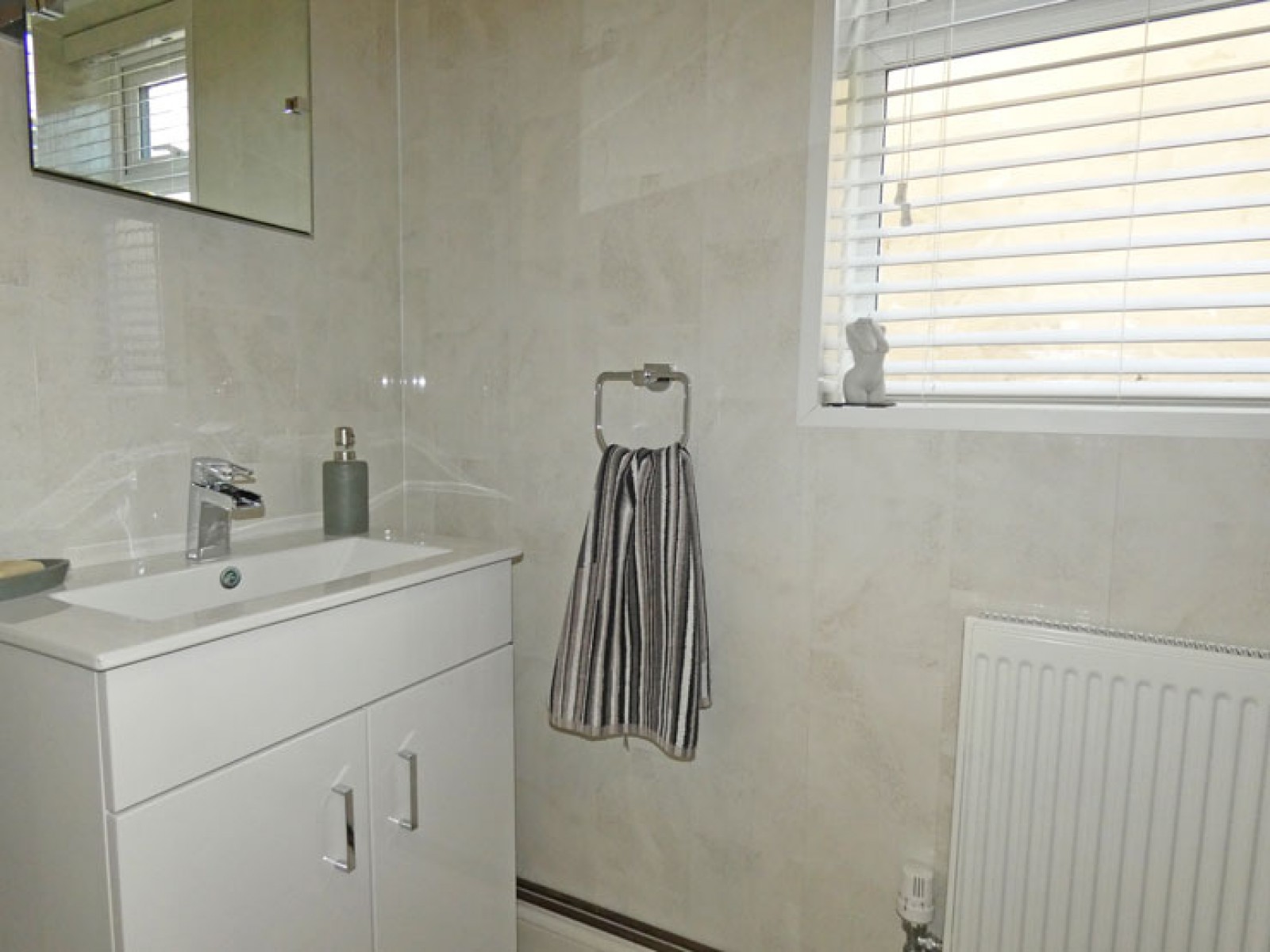 Images for Springfield Road, Maesycwmmer, Hengoed, CF82 7QP EAID: BID:Ystrad-mynach-branch