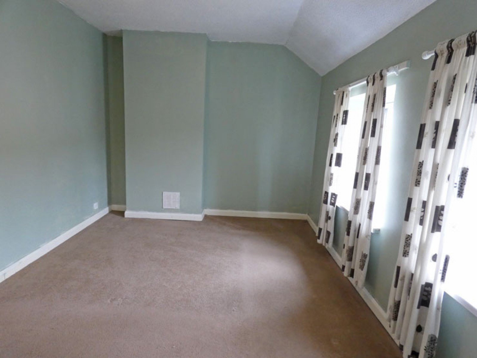 Images for Penybryn Avenue, Cefn Fforest, Blackwood, NP12 3JS EAID: BID:Ystrad-mynach-branch
