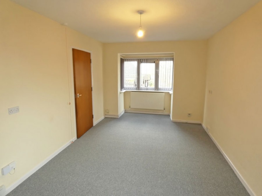 Images for Stephenson Court, Wordsworth Avenue, Roath, Cardiff, CF24 3FX EAID: BID:Ystrad-mynach-branch